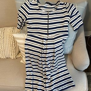 Isabella Oliver maternity dress. Size 2. Excellent condition.